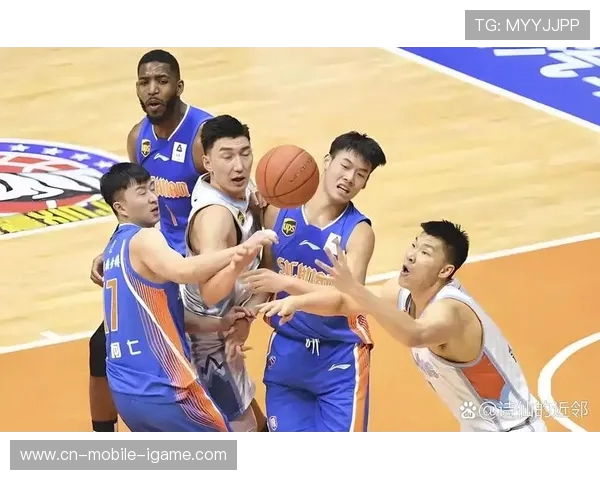 激烈对决广东队与新疆队篮球比赛精彩回顾与分析